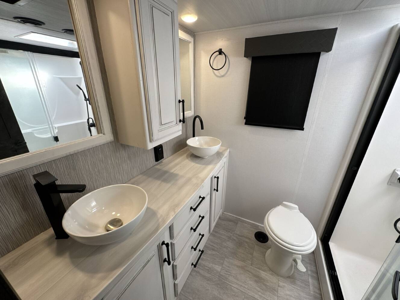 A photo of this 2023 Keystone MONTANA 3781RL