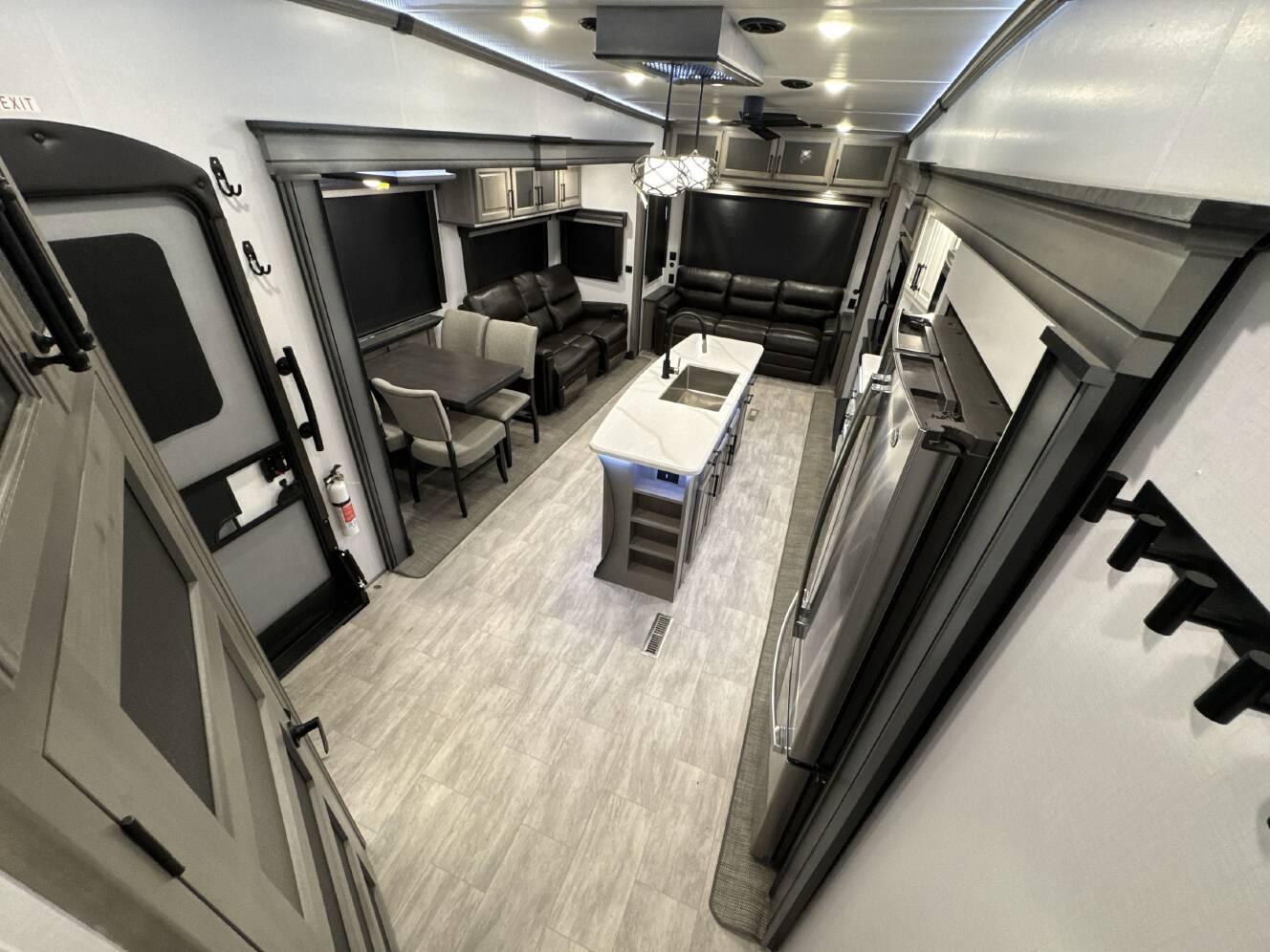 A photo of this 2023 Keystone MONTANA 3781RL