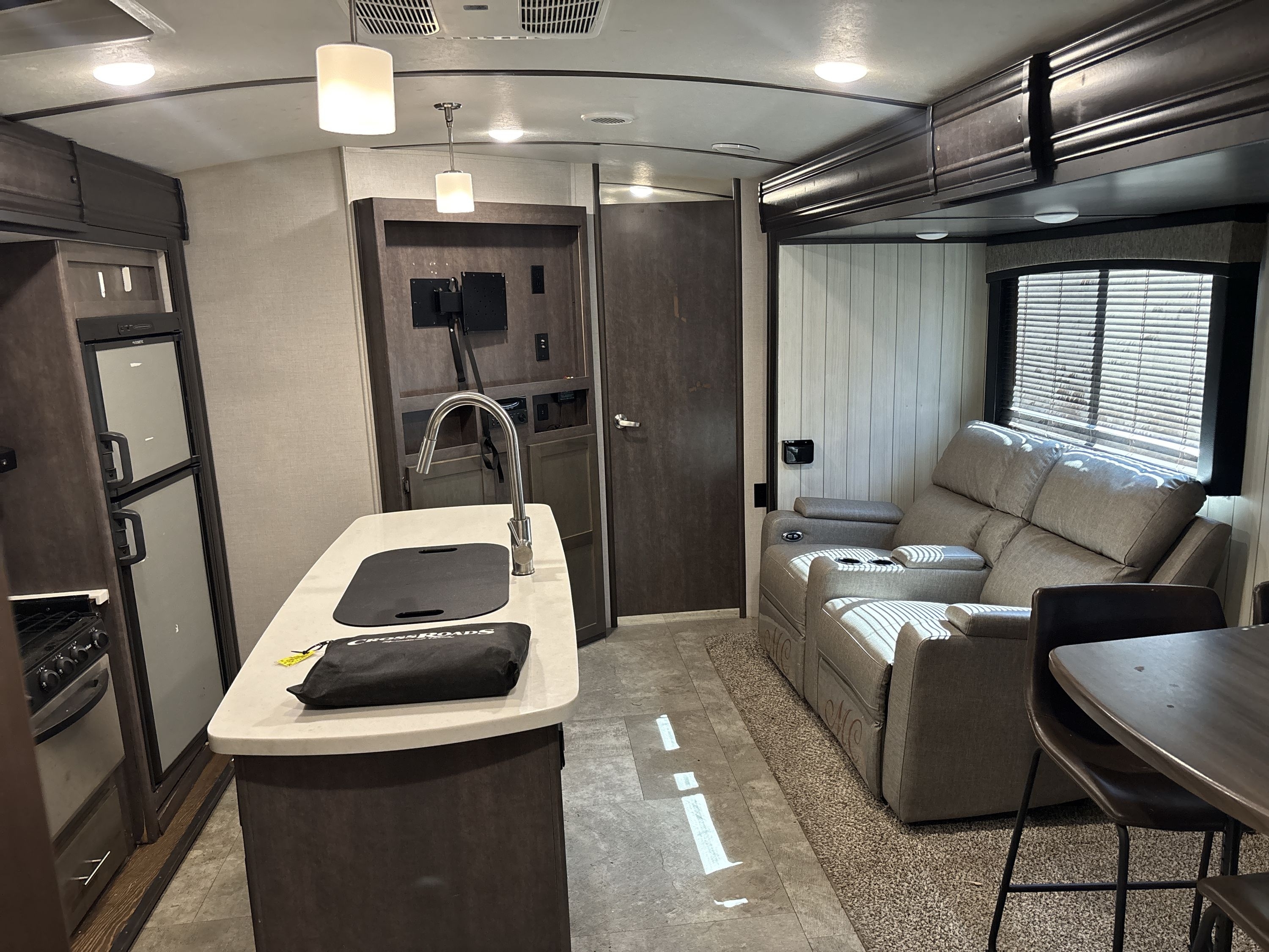 2018 Crossroads SUNSET TRAIL 331BH SS331BH in council bluffs IA