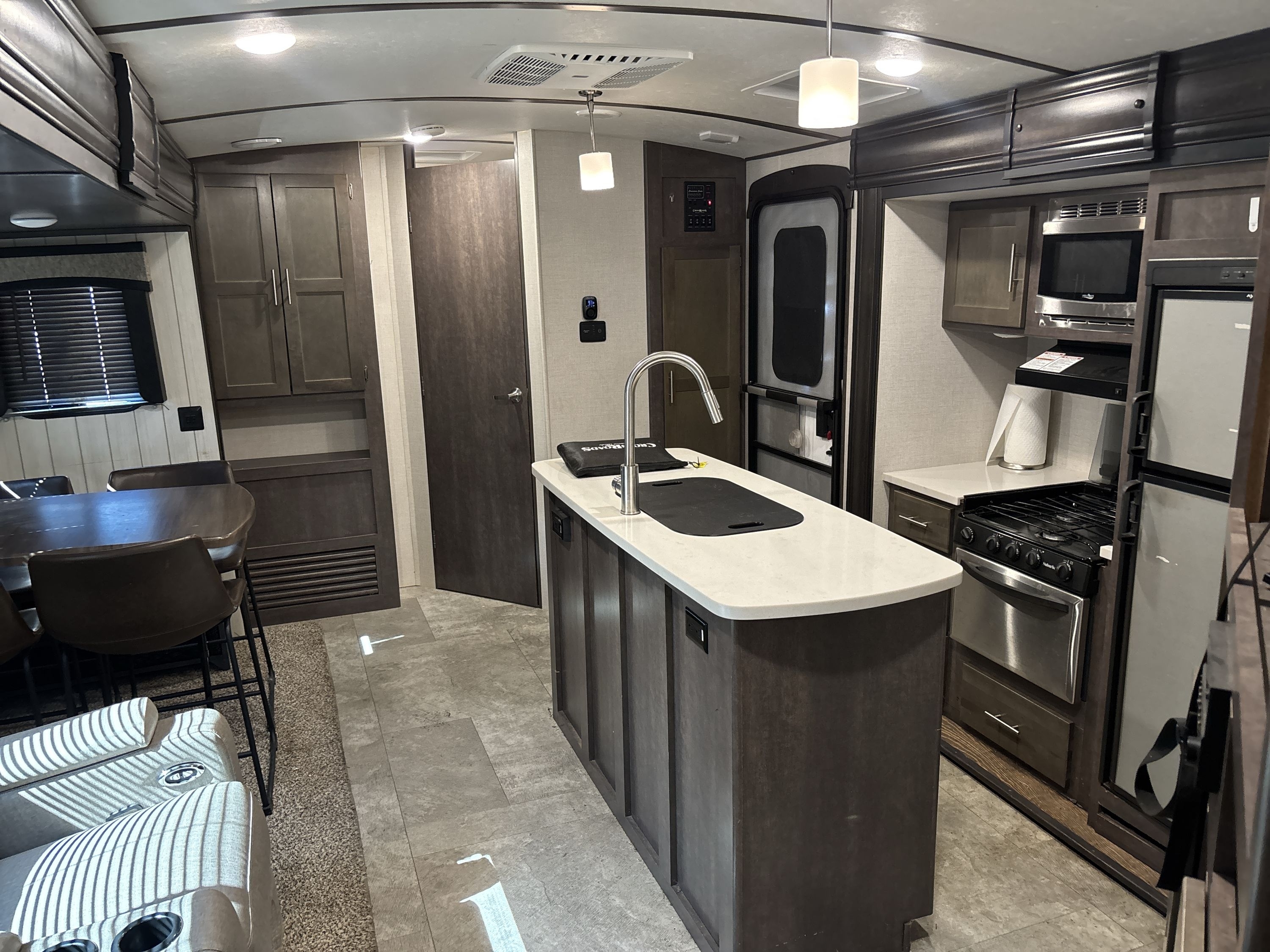 2018 Crossroads SUNSET TRAIL 331BH SS331BH in council bluffs IA