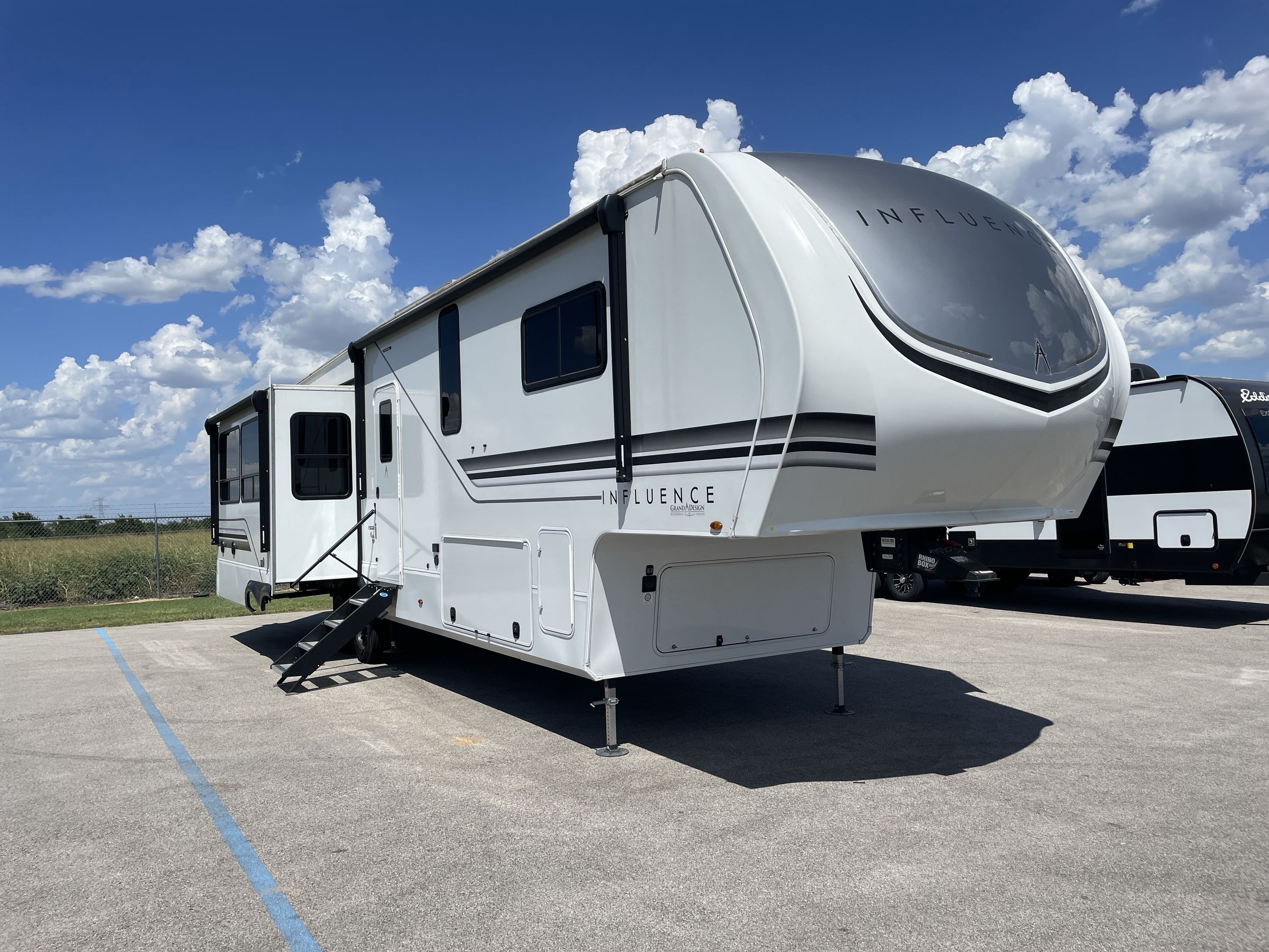 2024 Grand Design INFLUENCE 3503GK in alvarado TX