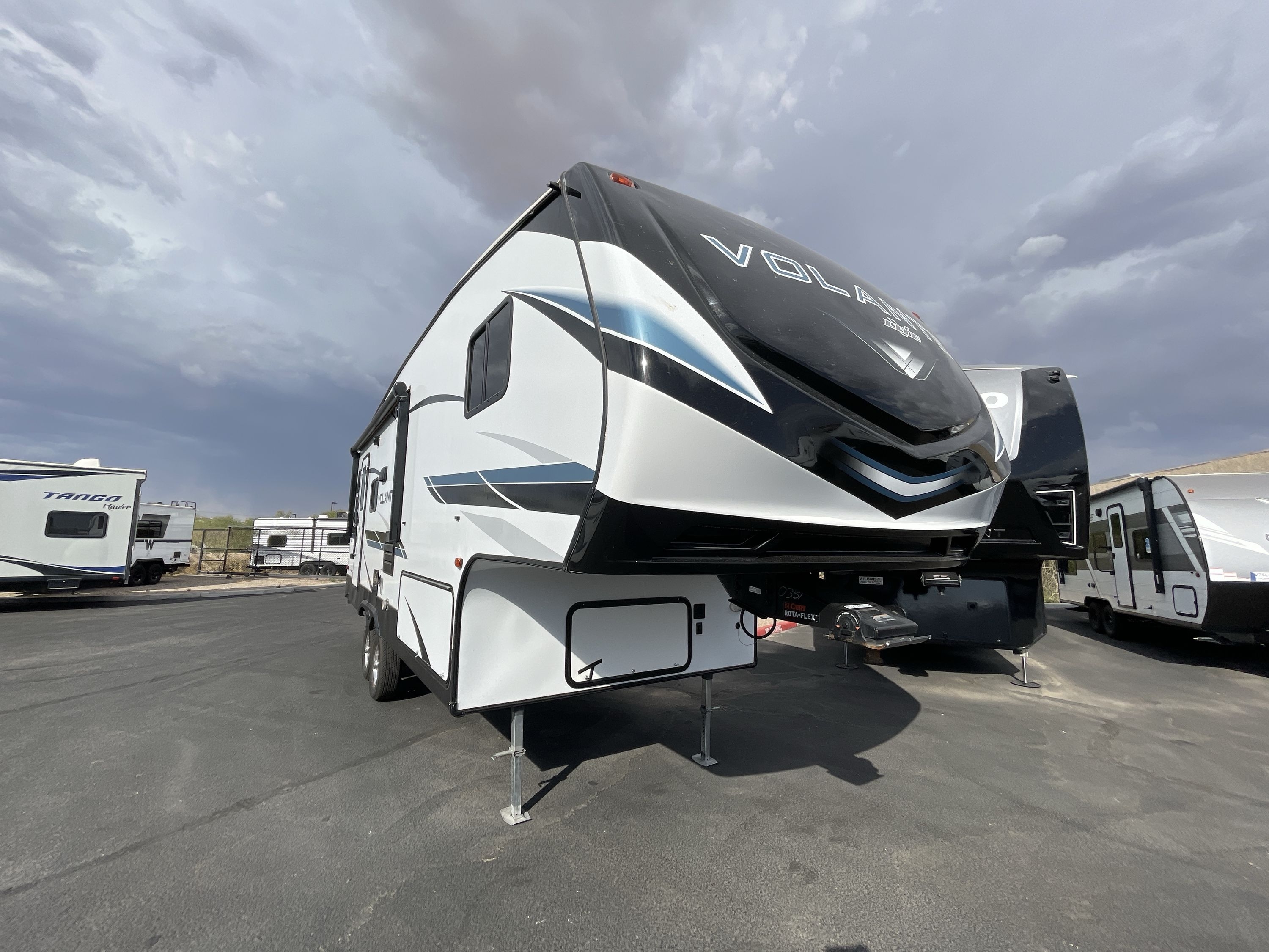2022 Crossroads VOLANTE 240RL RV