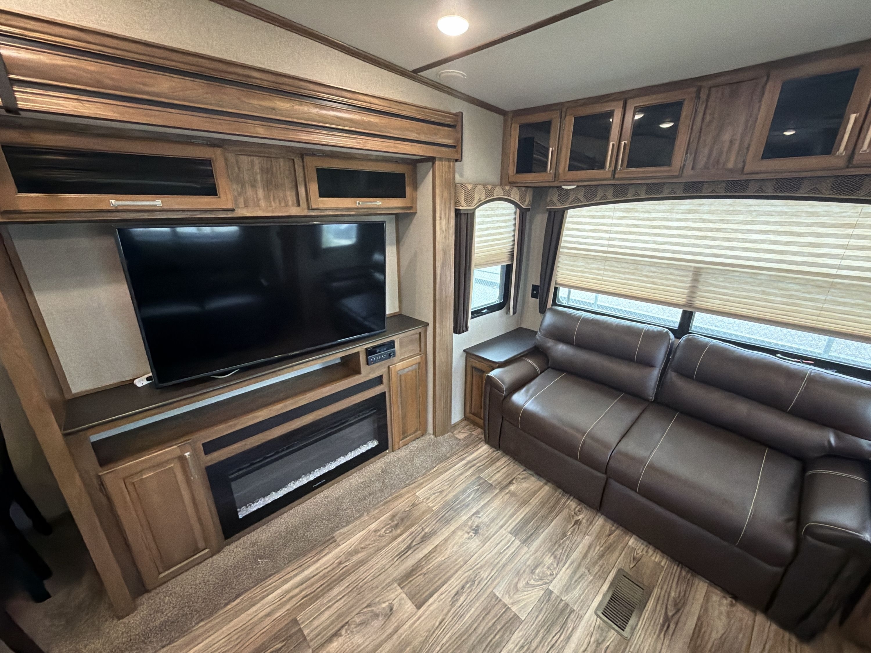 2019 Keystone LAREDO 325RL in cheyenne WY