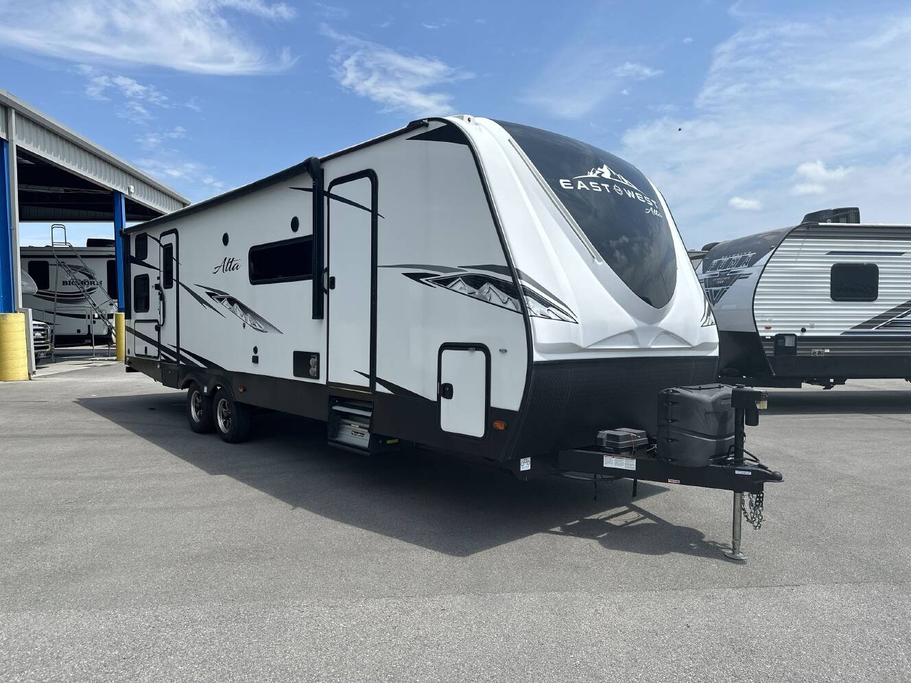 A photo of this 2022 East To West ALTA 2800KBH