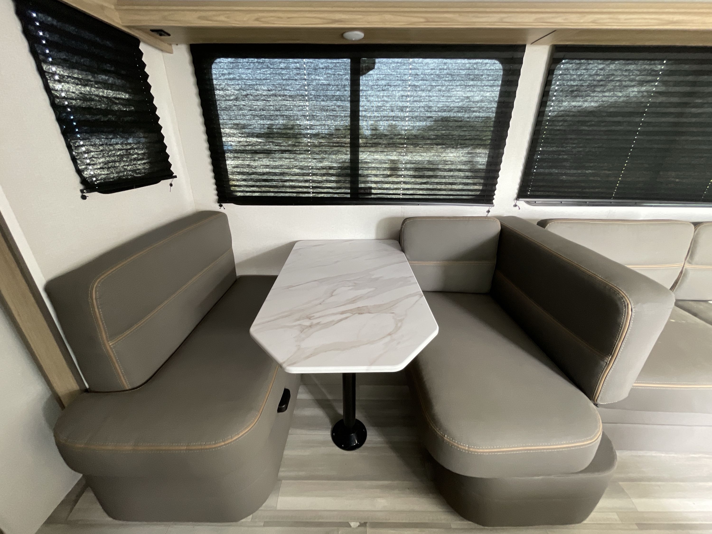 2025 Cruiser Rv AVENIR 32QB in coldwater MI
