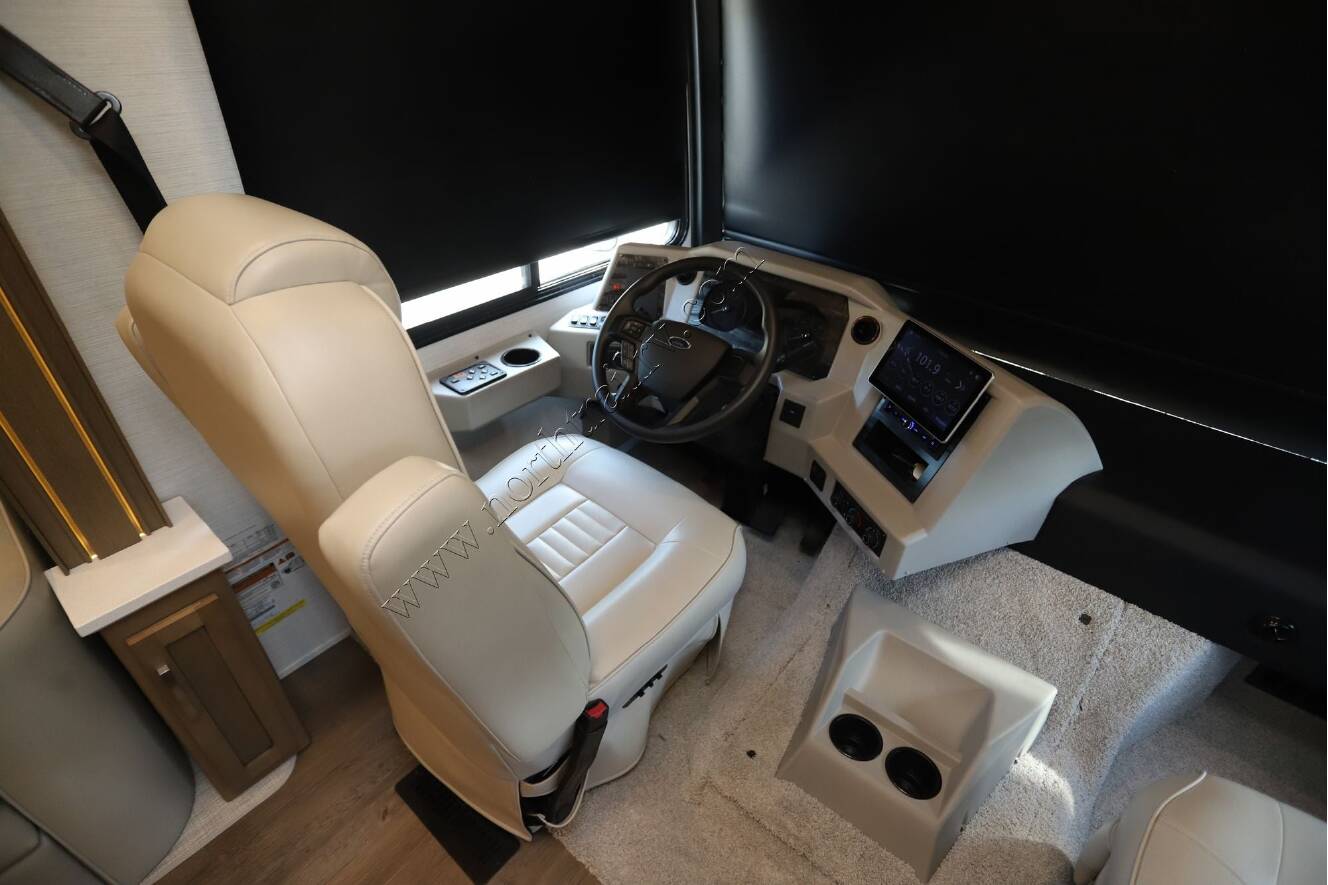 A photo of this 2026 Newmar Bay Star 3629