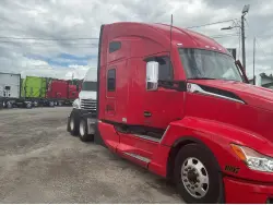 2023 KENWORTH T680
