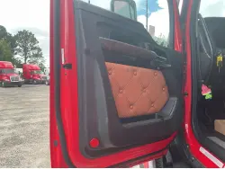 2023 KENWORTH T680