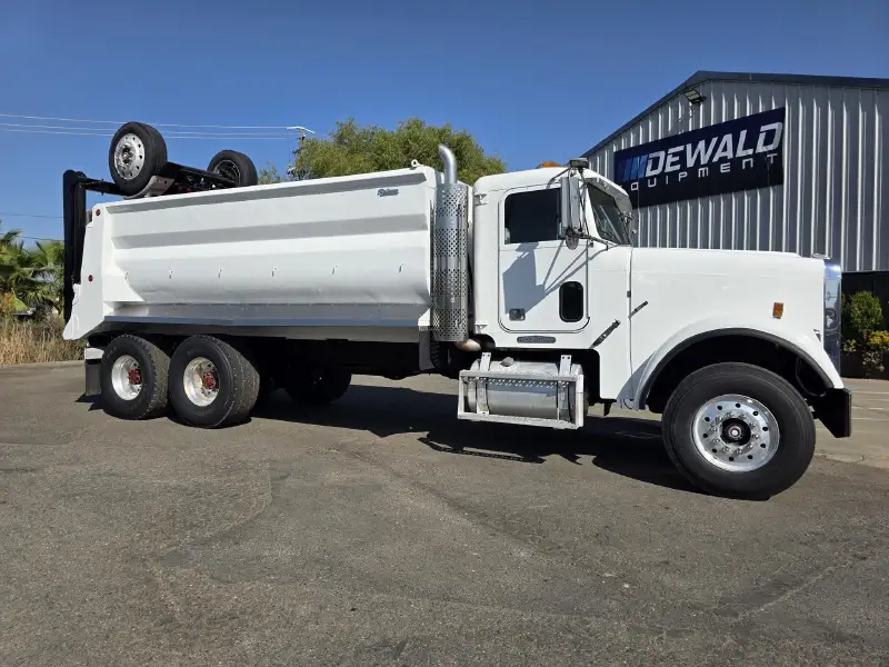 1996 FREIGHTLINER FLD120
