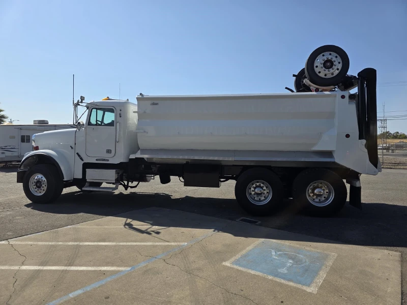 1996 FREIGHTLINER FLD120