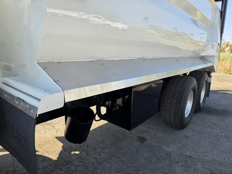 1996 FREIGHTLINER FLD120