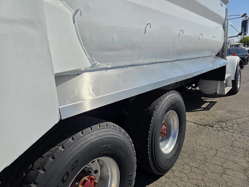 1996 FREIGHTLINER FLD120