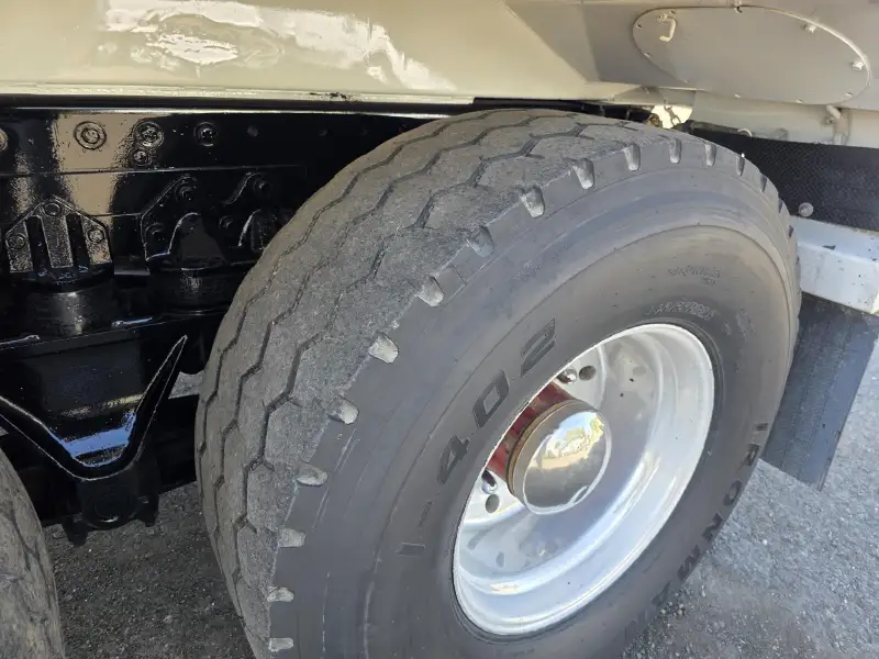 1996 FREIGHTLINER FLD120