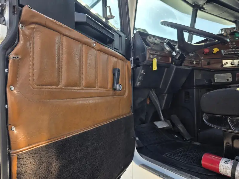 1996 FREIGHTLINER FLD120