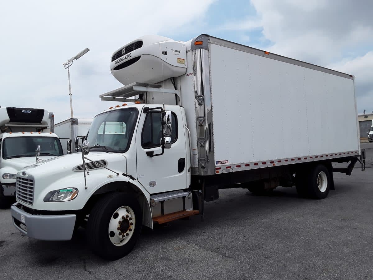 2018 FREIGHTLINER BUSINESS CLASS M2 106 in Allentown, PA