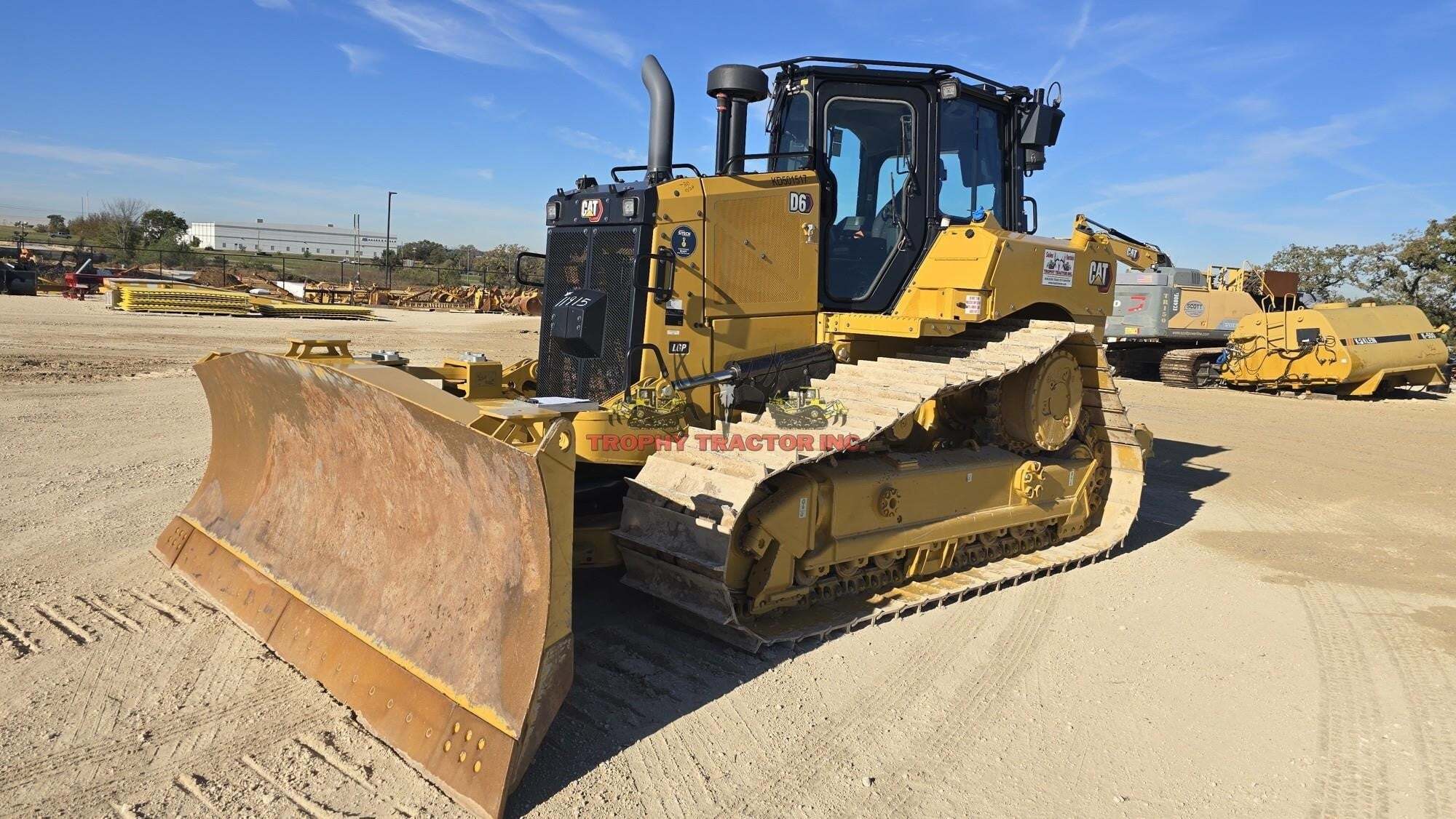 2024 CATERPILLAR D6 in Burleson, TX
