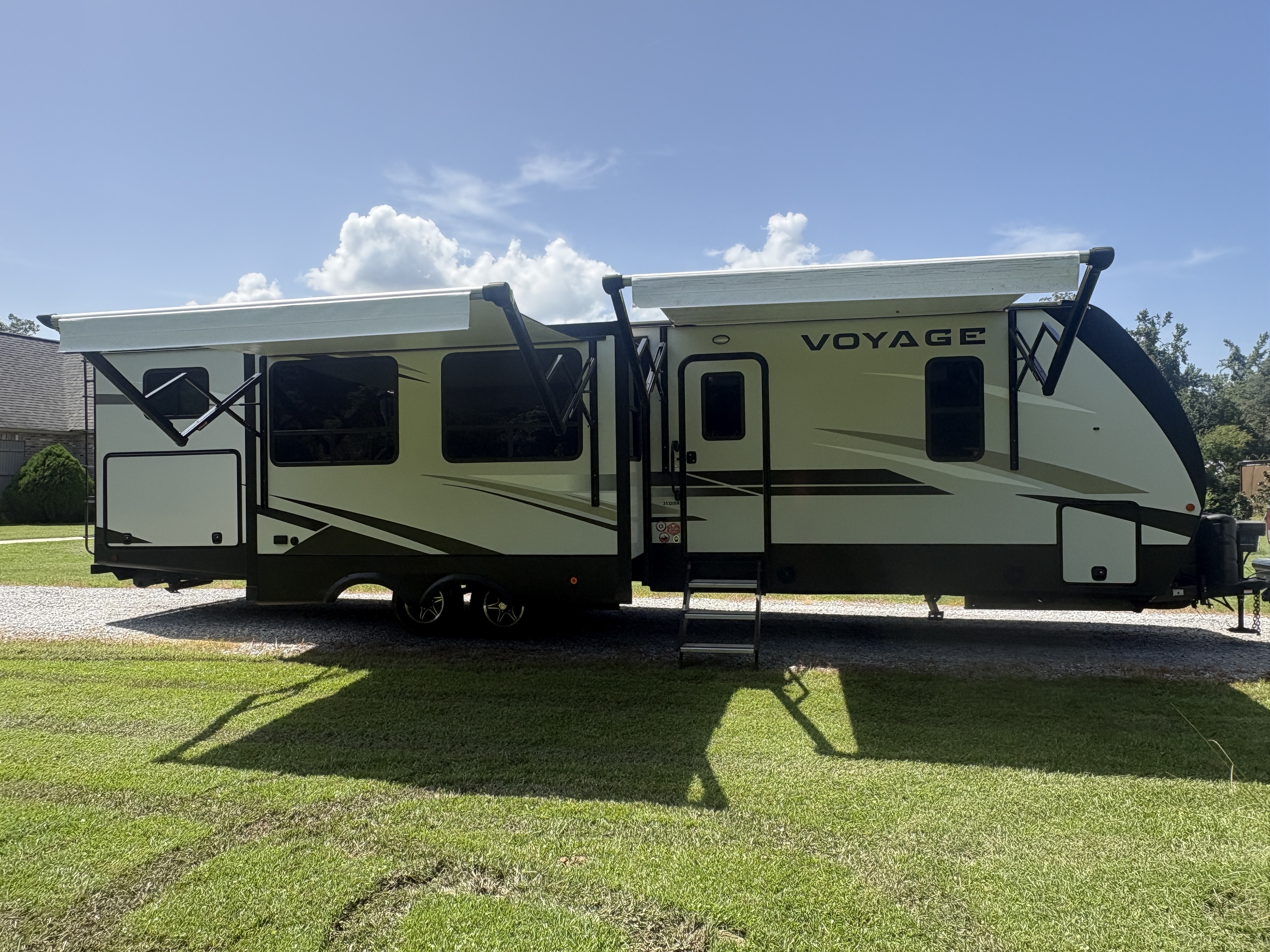 2021 Winnebago VOYAGE 3538BR in greenwell springs LA