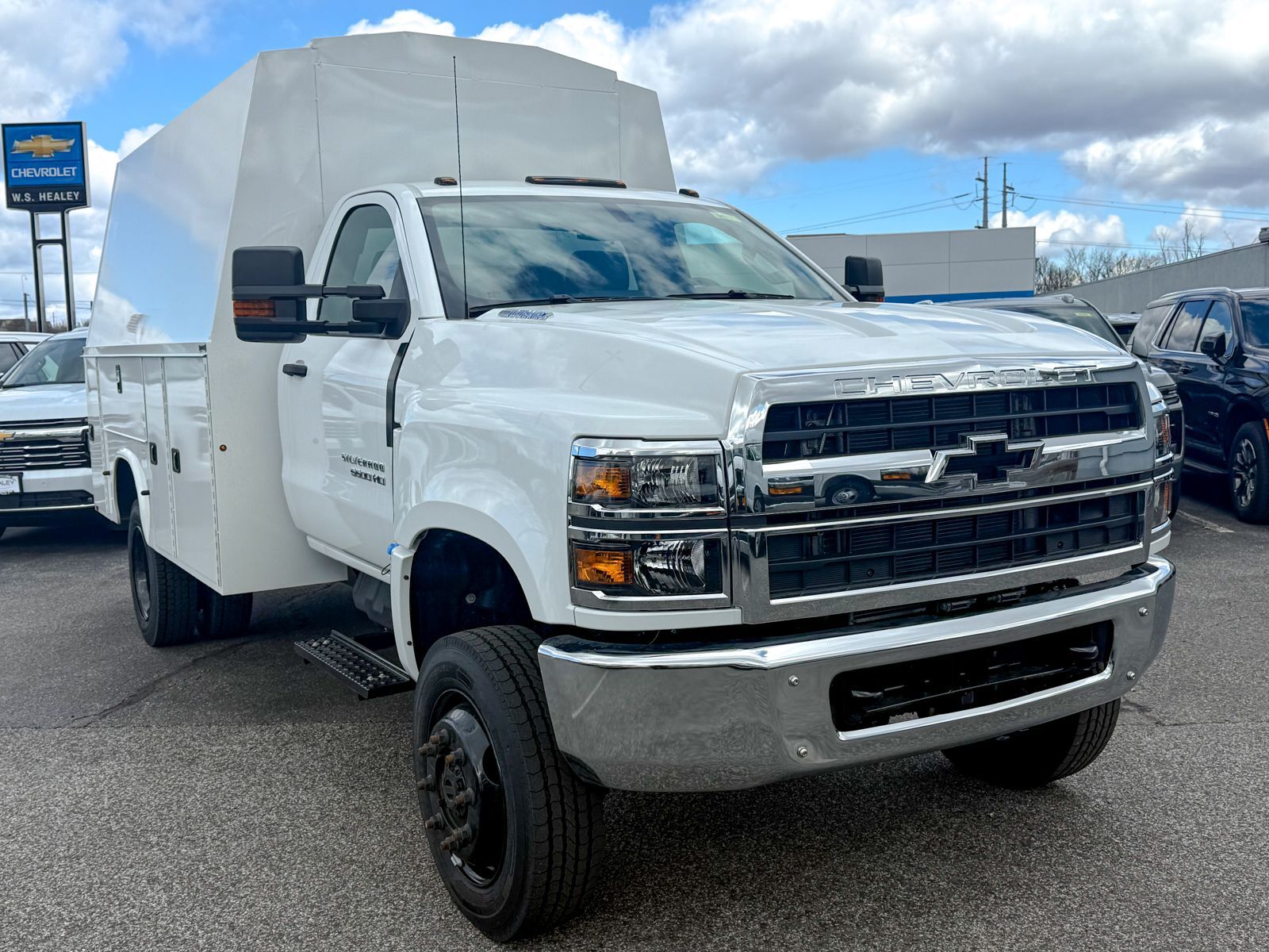 2025 CHEVROLET Silverado 5500HD in New Hampton, NY
