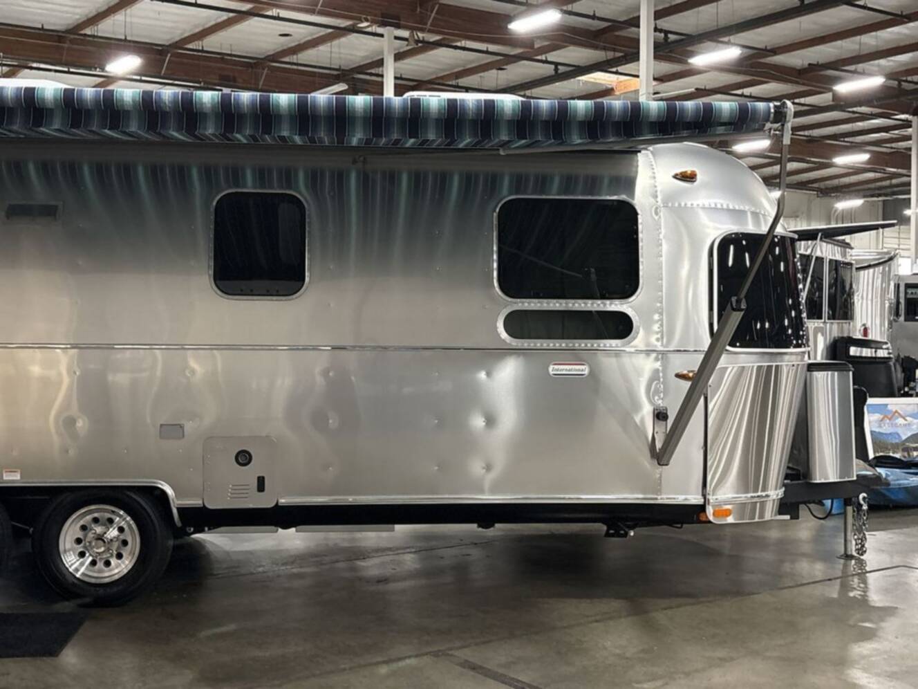 A photo of this 2026 Airstream International 27FB