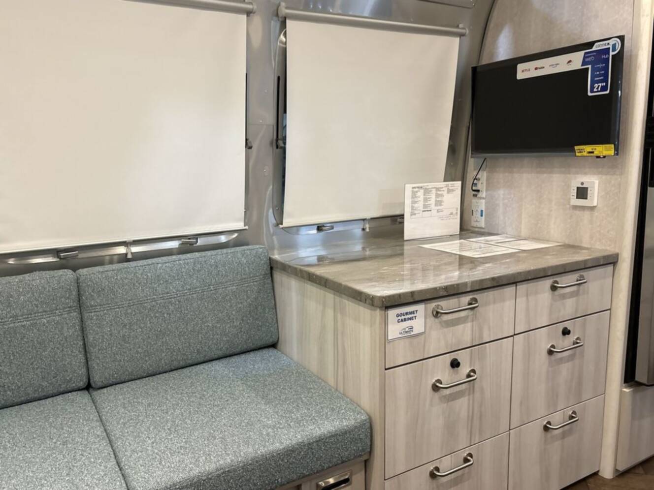 A photo of this 2026 Airstream International 27FB