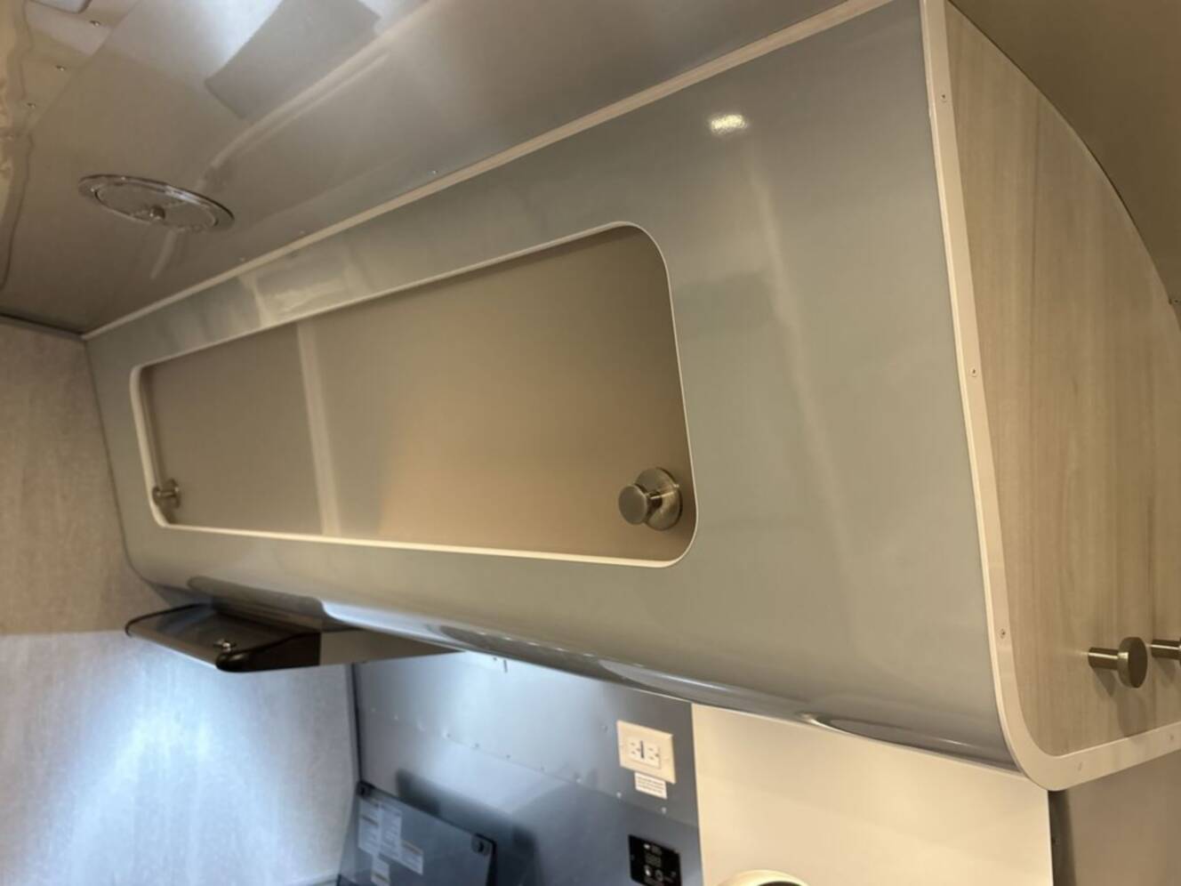 A photo of this 2026 Airstream International 27FB