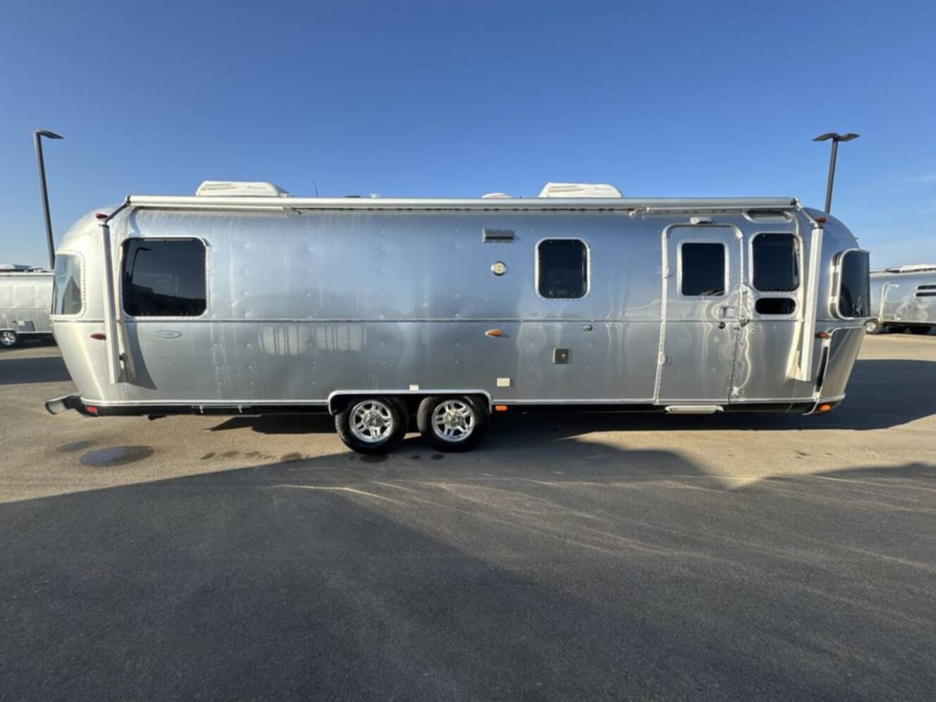 A photo of this 2017 Airstream Classic 30