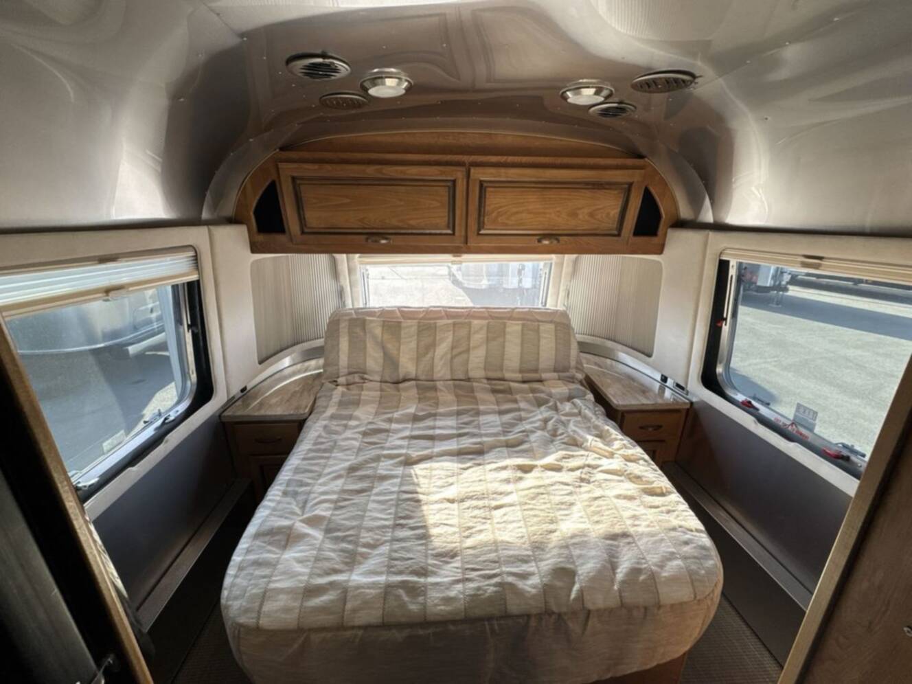 A photo of this 2017 Airstream Classic 30