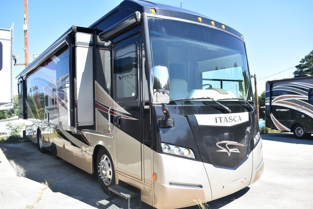 2014 Itasca Meridian 36M in salem VA