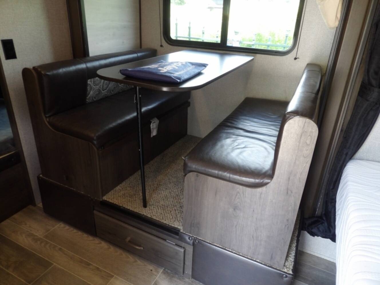 A photo of this 2021 Jayco Jay Flight Slx 184BS