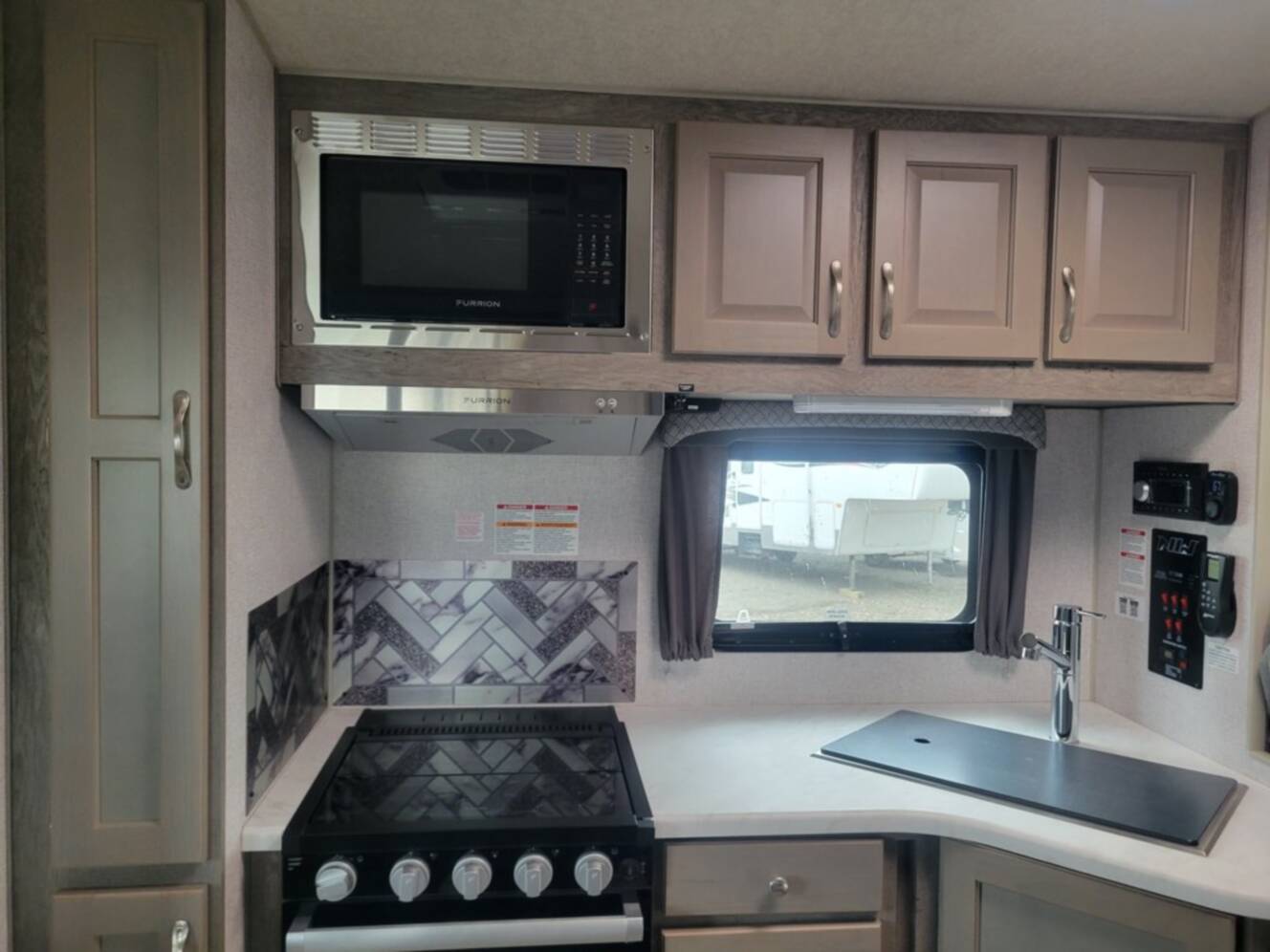 A photo of this 2027 Northwood Mfg ARCTIC FOX 990