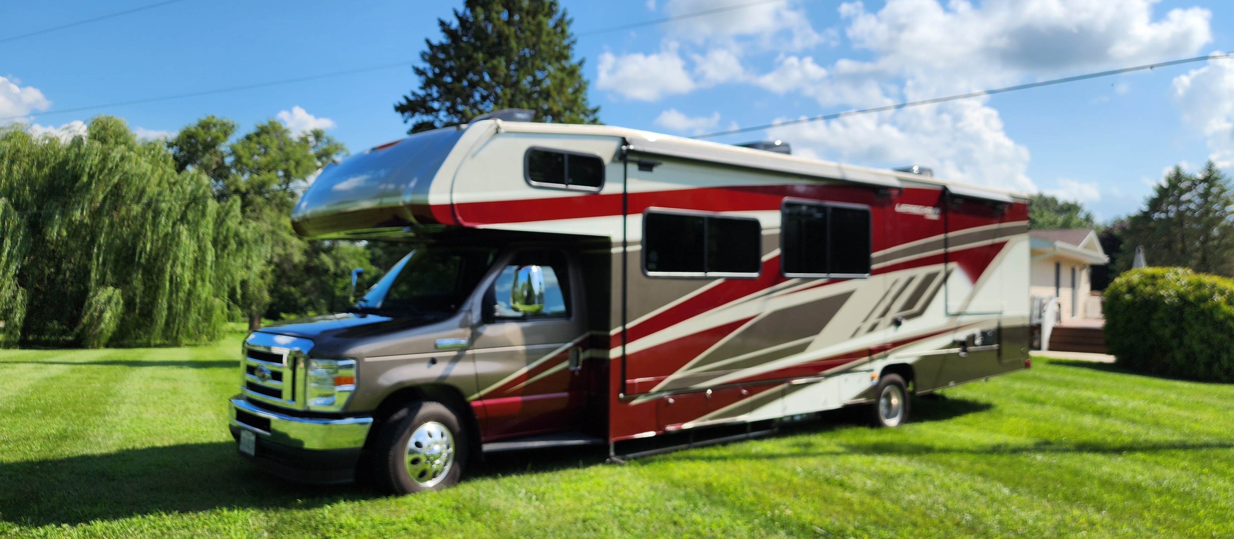2025 Coachmen LEPRECHAUN 319MB RV