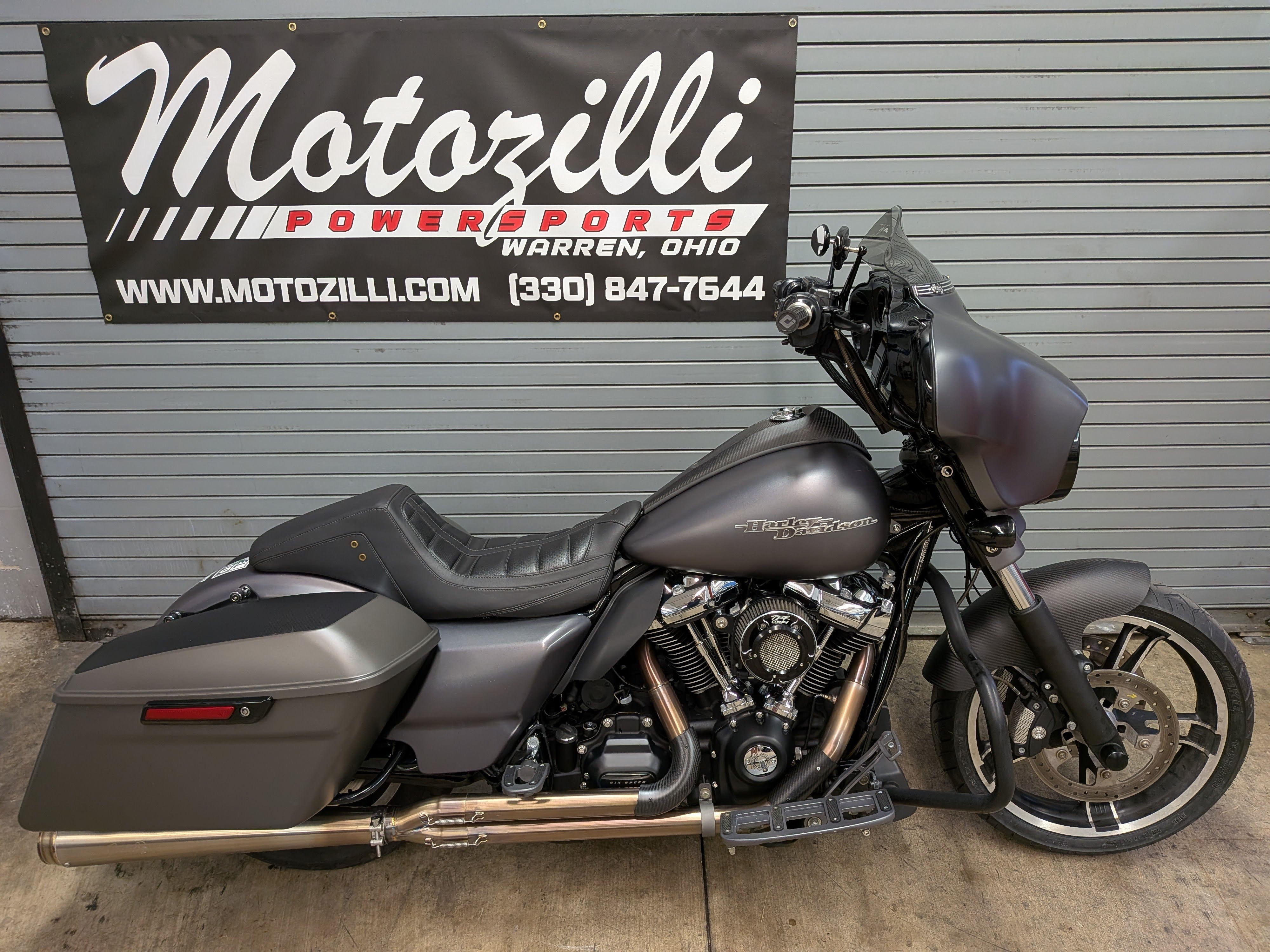 2017 Harley-Davidson Street Glide® Special SPECIAL in Warren, OH