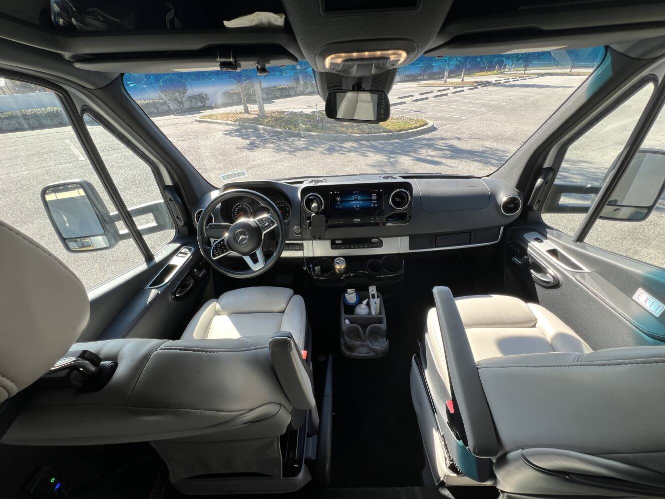 A photo of this 2020 Airstream ATLAS MURPHY SUITE