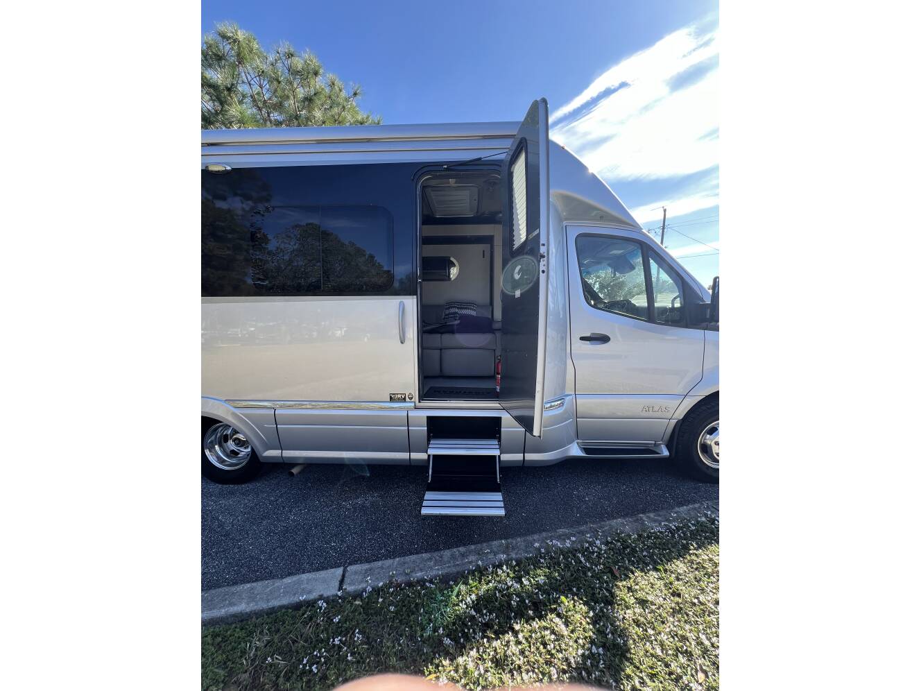 A photo of this 2020 Airstream ATLAS MURPHY SUITE
