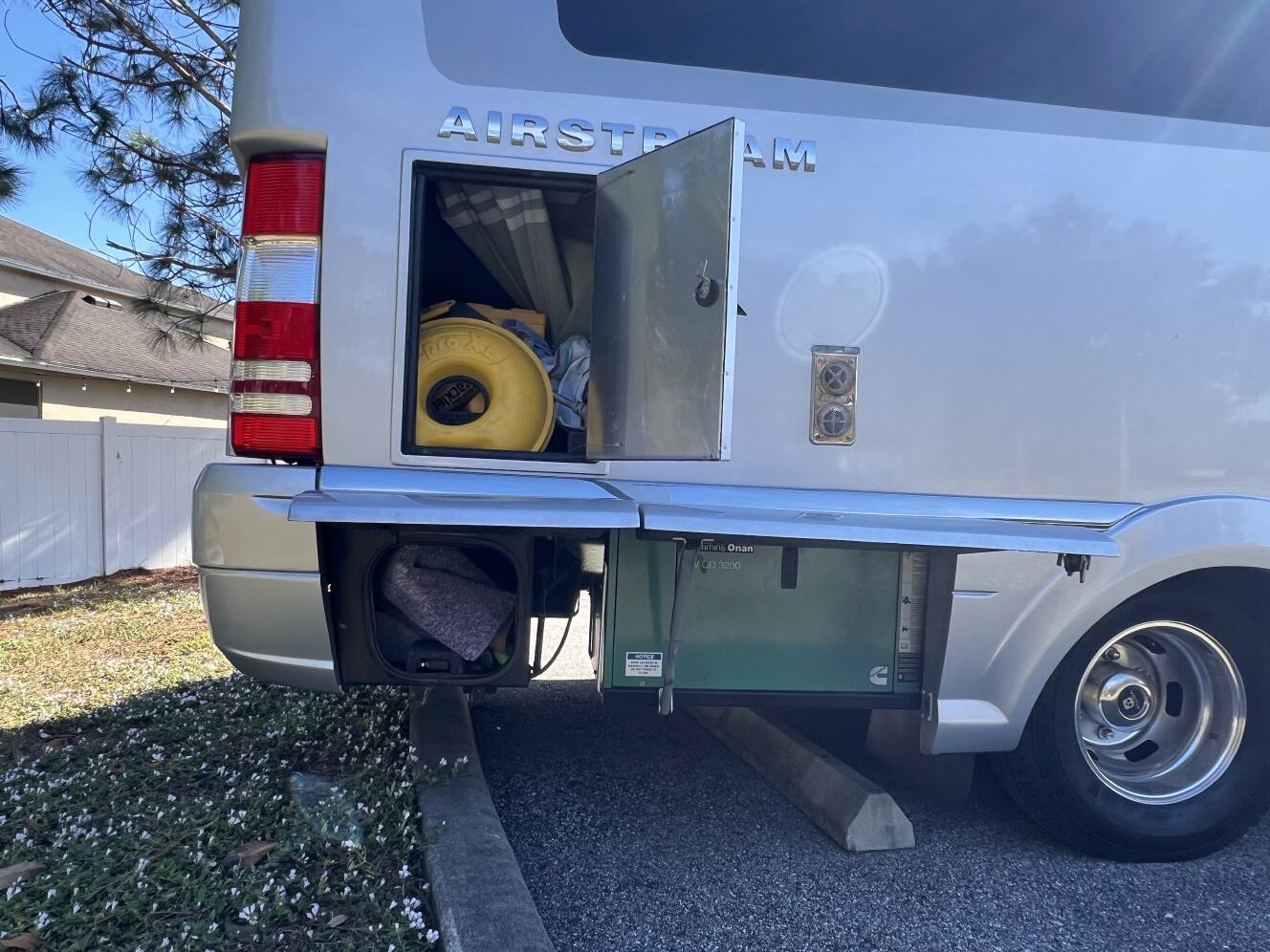 A photo of this 2020 Airstream ATLAS MURPHY SUITE