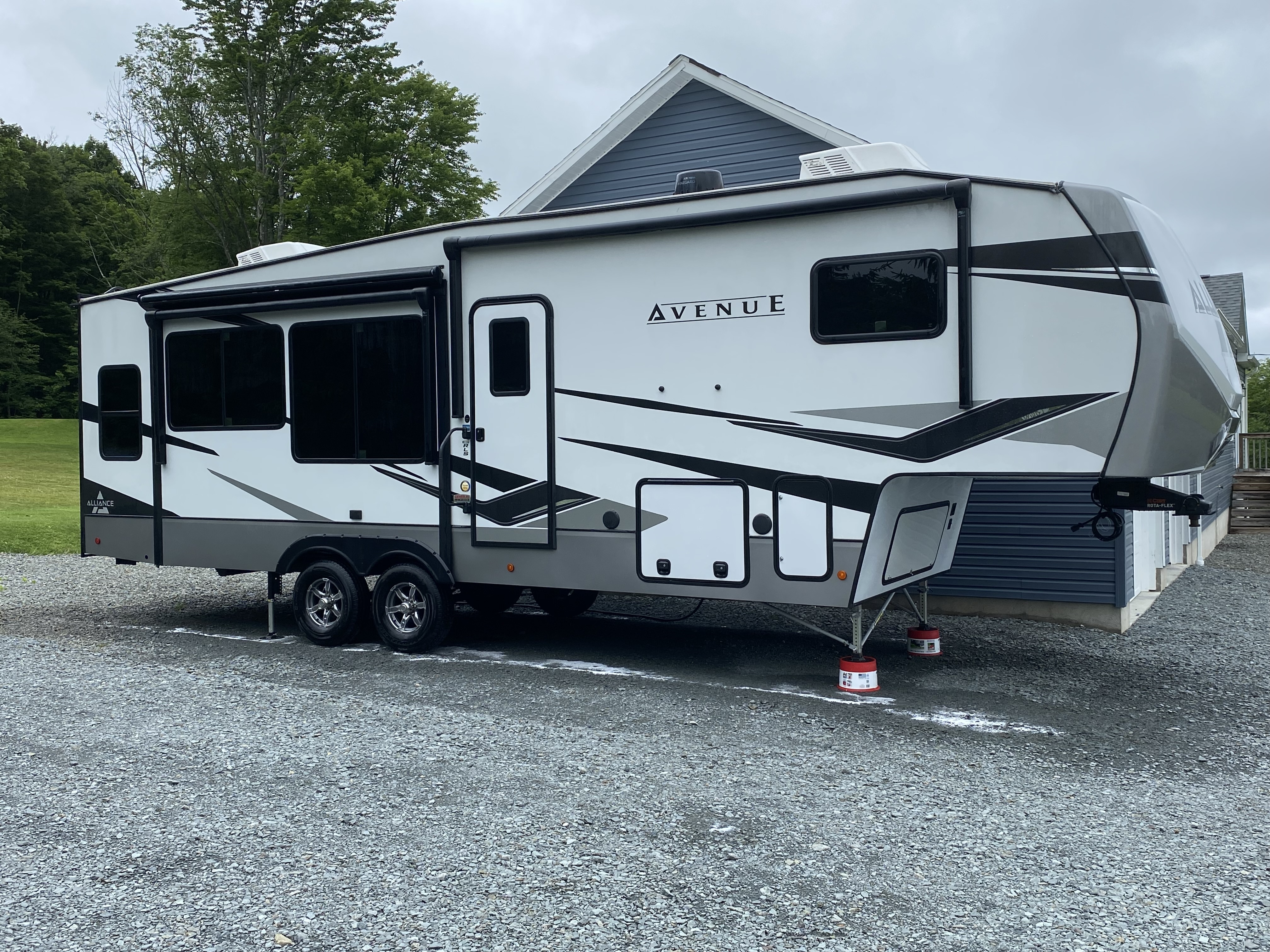 2022 Alliance Rv AVENUE 30RLS RV