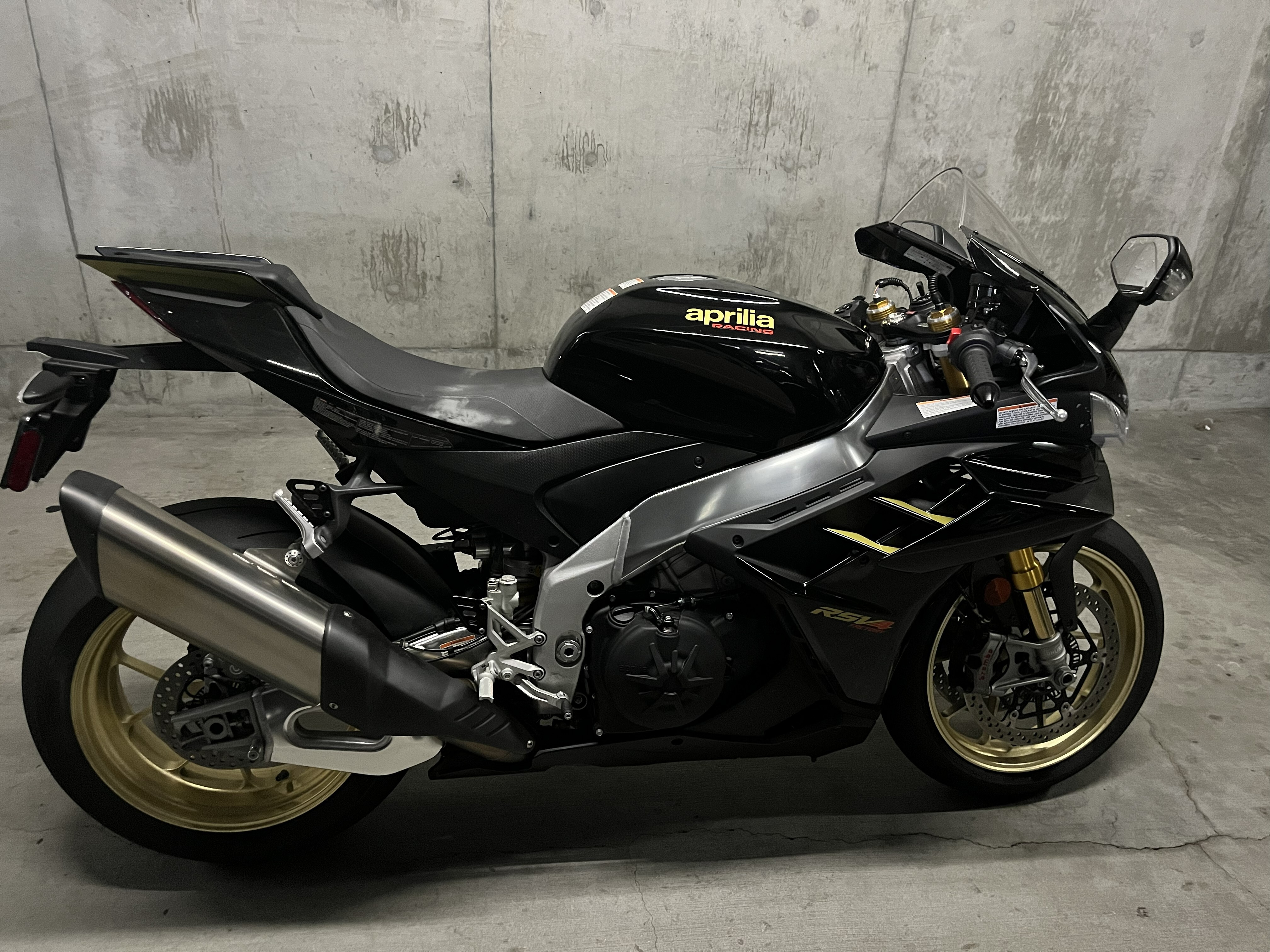 2022 Aprilia RSV4 FACTORY FACTORY in Poway, CA