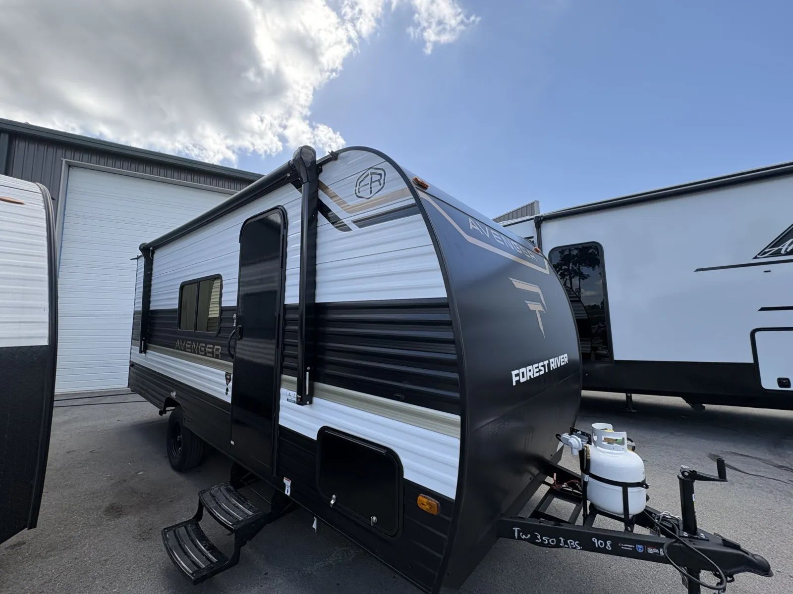 2027 Forest River AVENGER 17DBX in gulfport MS