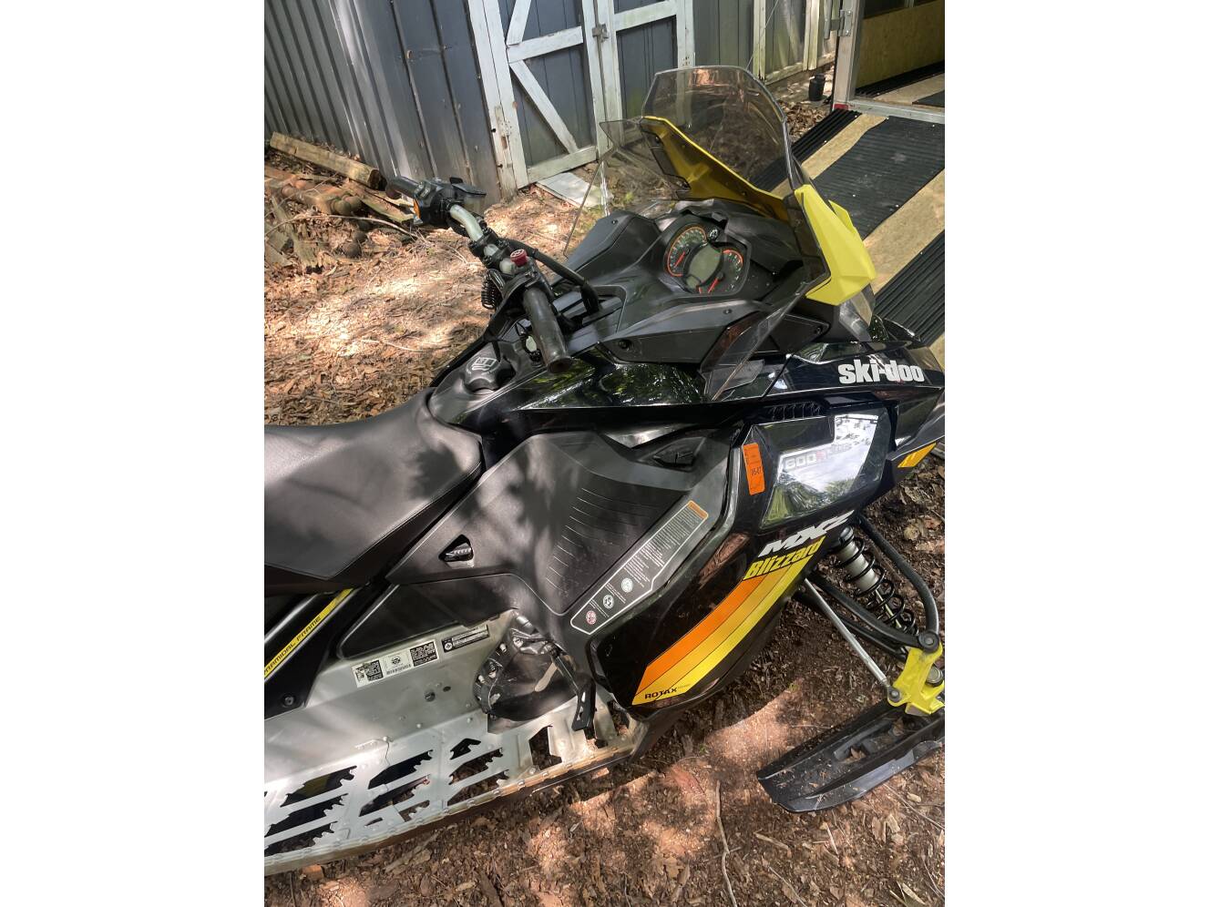 A photo of this 2019 Ski-Doo BLIZZARD