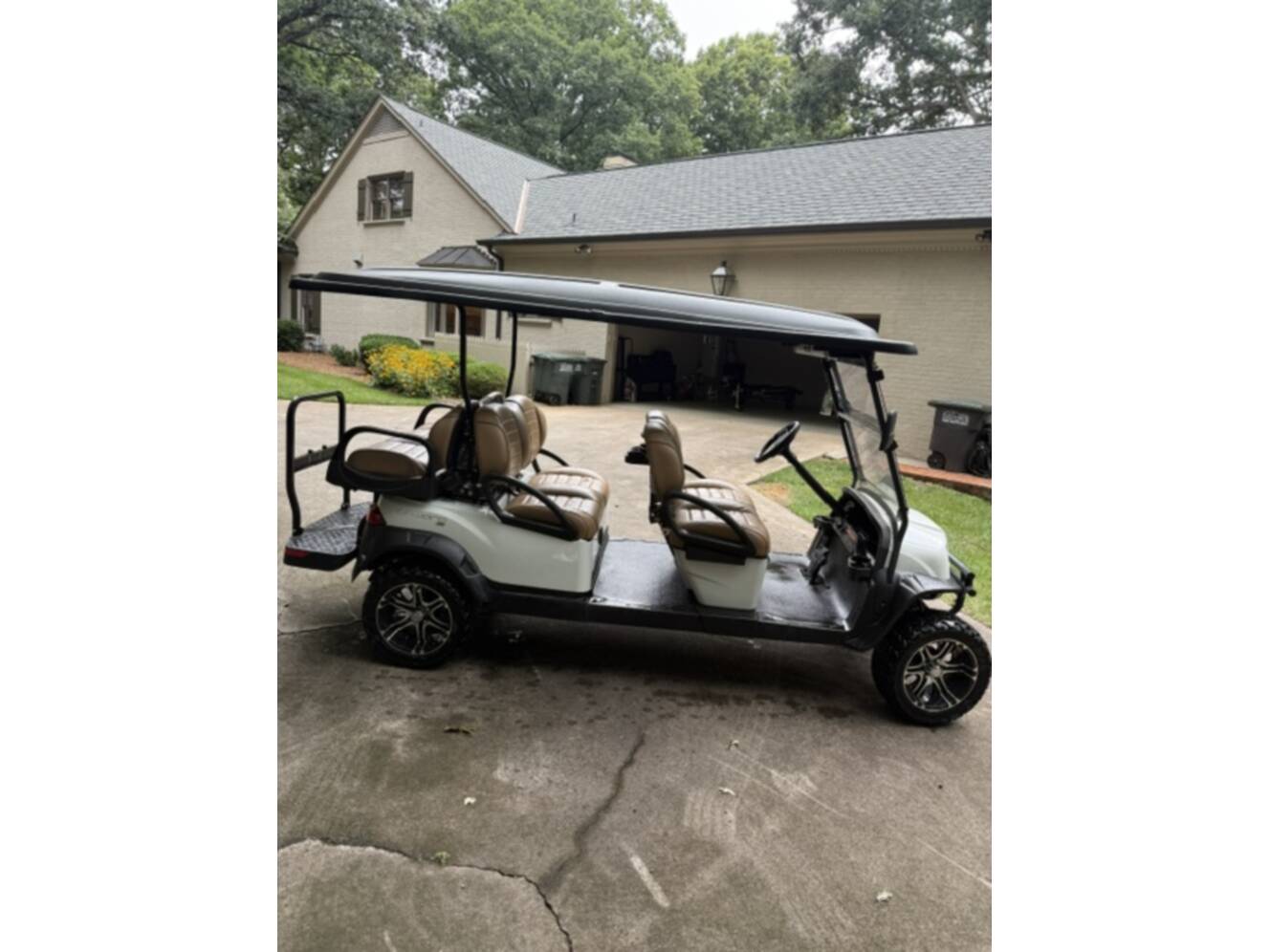 A photo of this 2023 Club Car ONWARD LIFTED 6 PASSENGER HP ELECTRIC