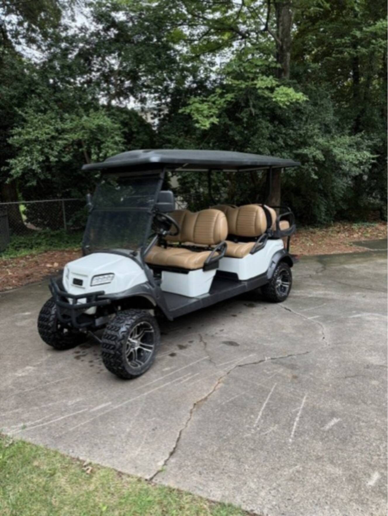A photo of this 2023 Club Car ONWARD LIFTED 6 PASSENGER HP ELECTRIC