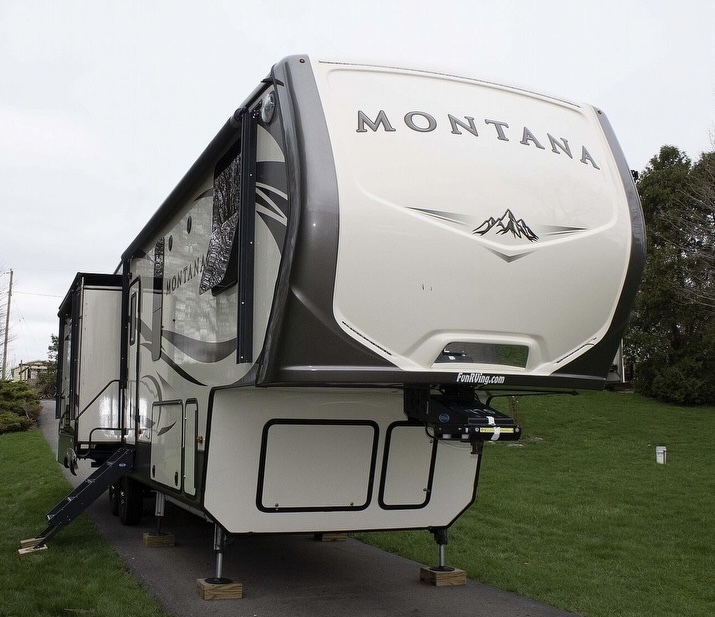 2018 Keystone MONTANA 3160RL RV