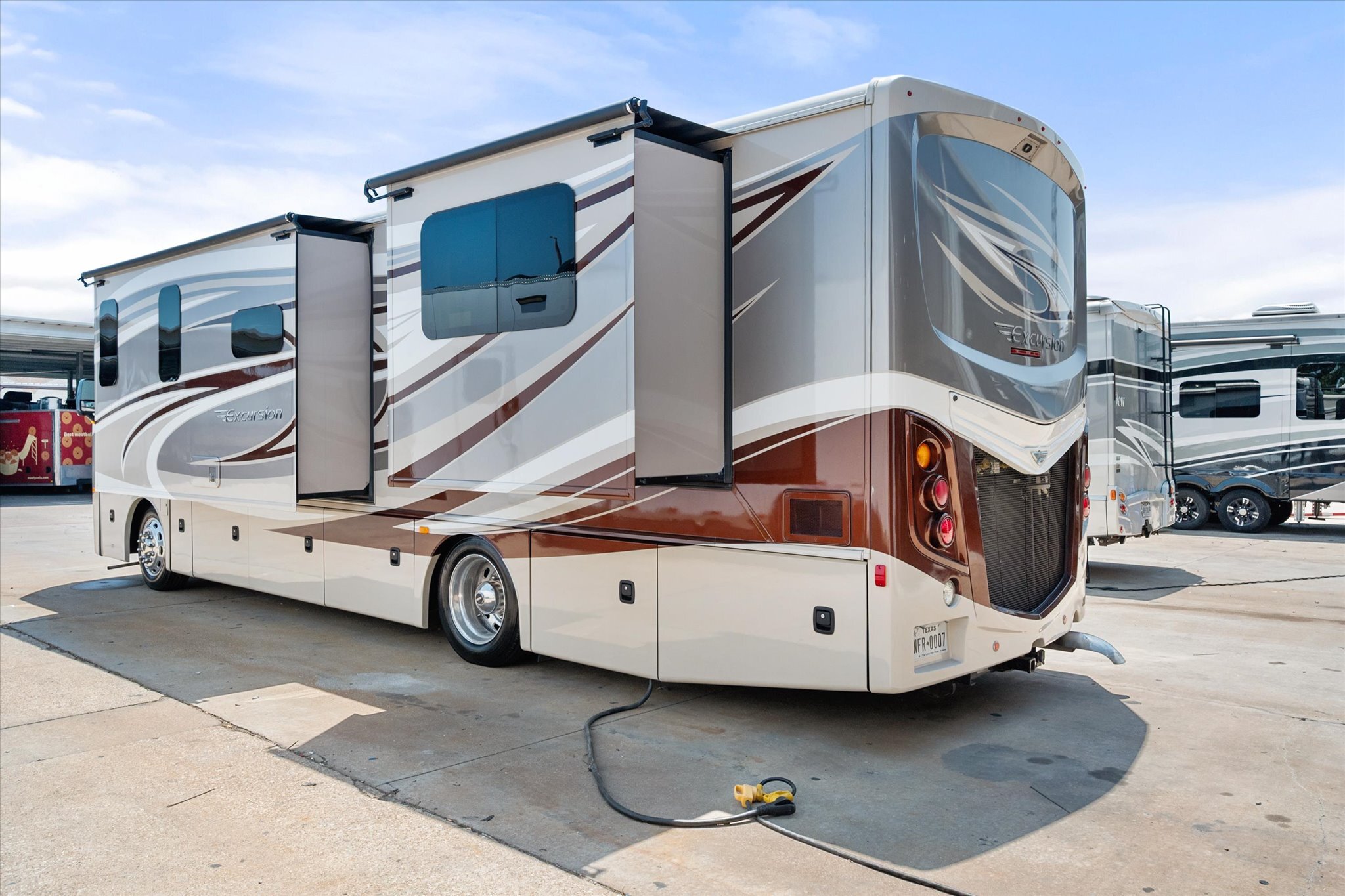 2015 Fleetwood EXCURSION 33D in plano TX
