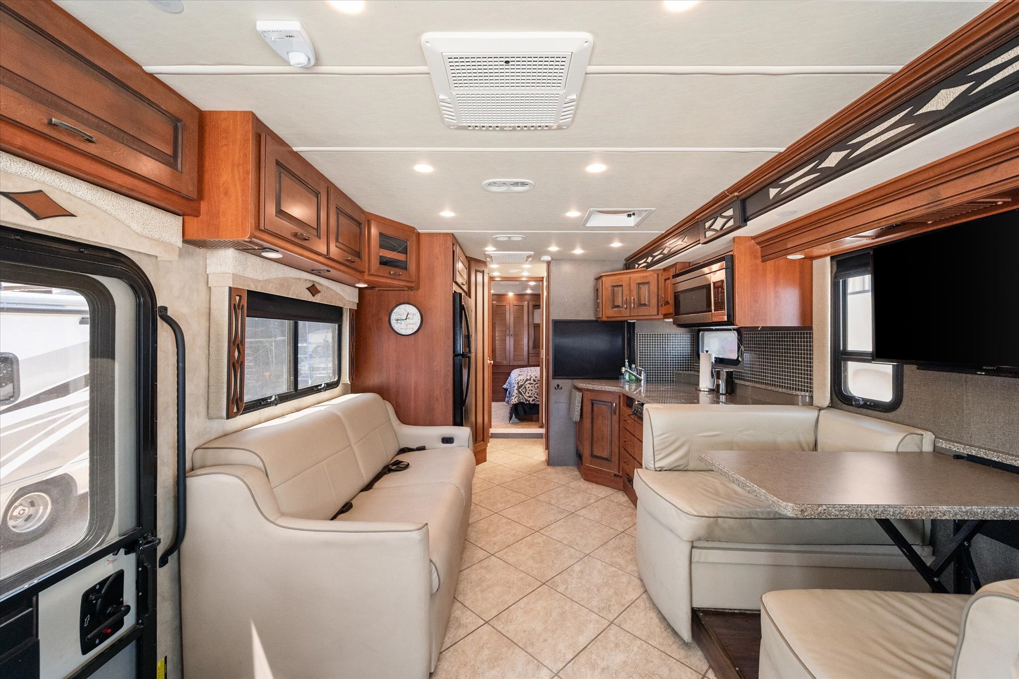 2015 Fleetwood EXCURSION 33D in plano TX