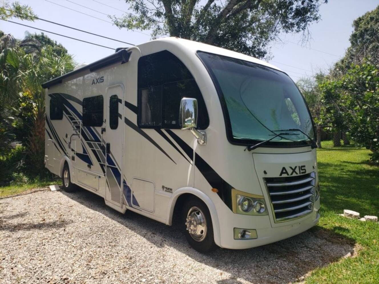 A photo of this 2023 Thor Motor Coach Axis 24.1