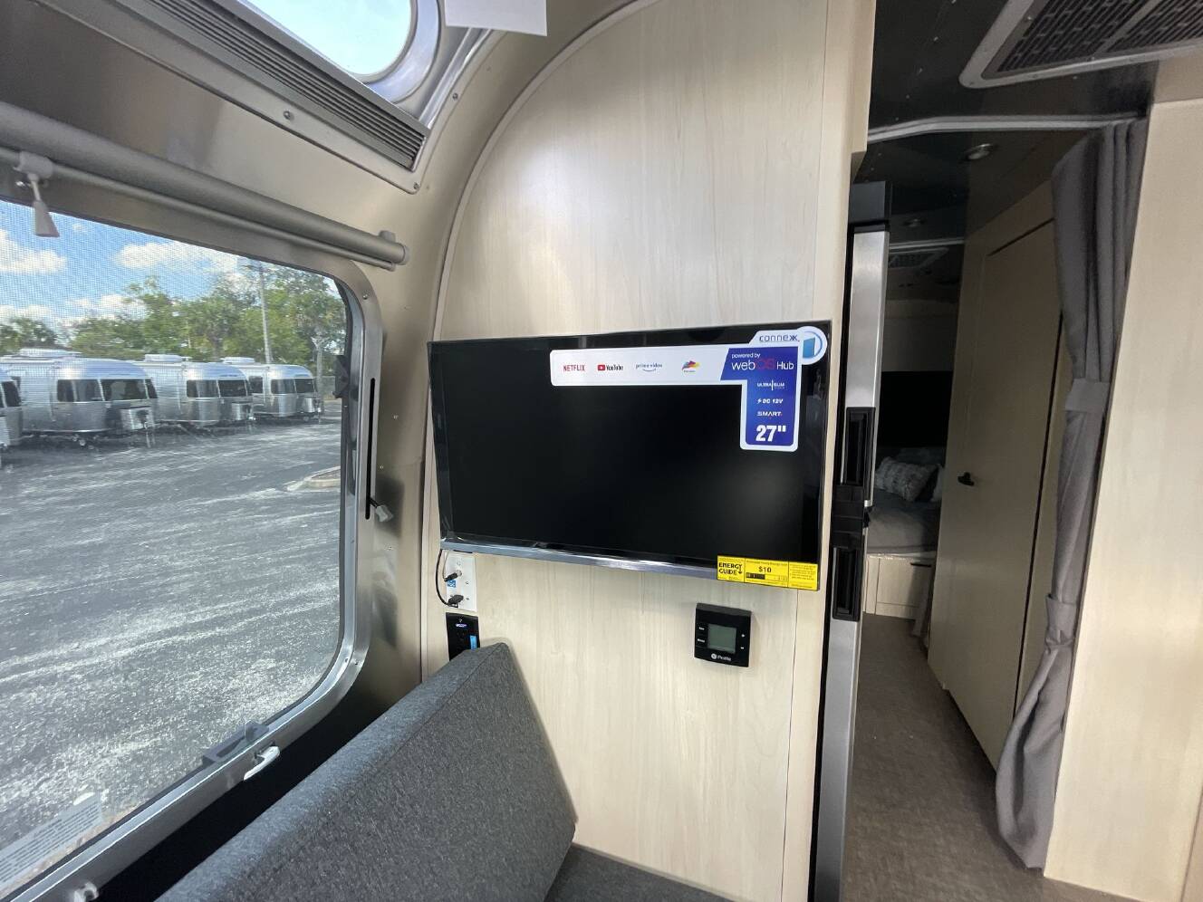 A photo of this 2025 Airstream Flying Cloud 25 FBQ