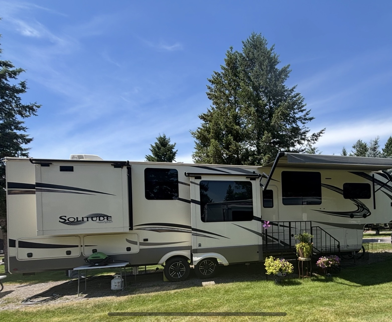 2021 Grand Design SOLITUDE 390RK RV