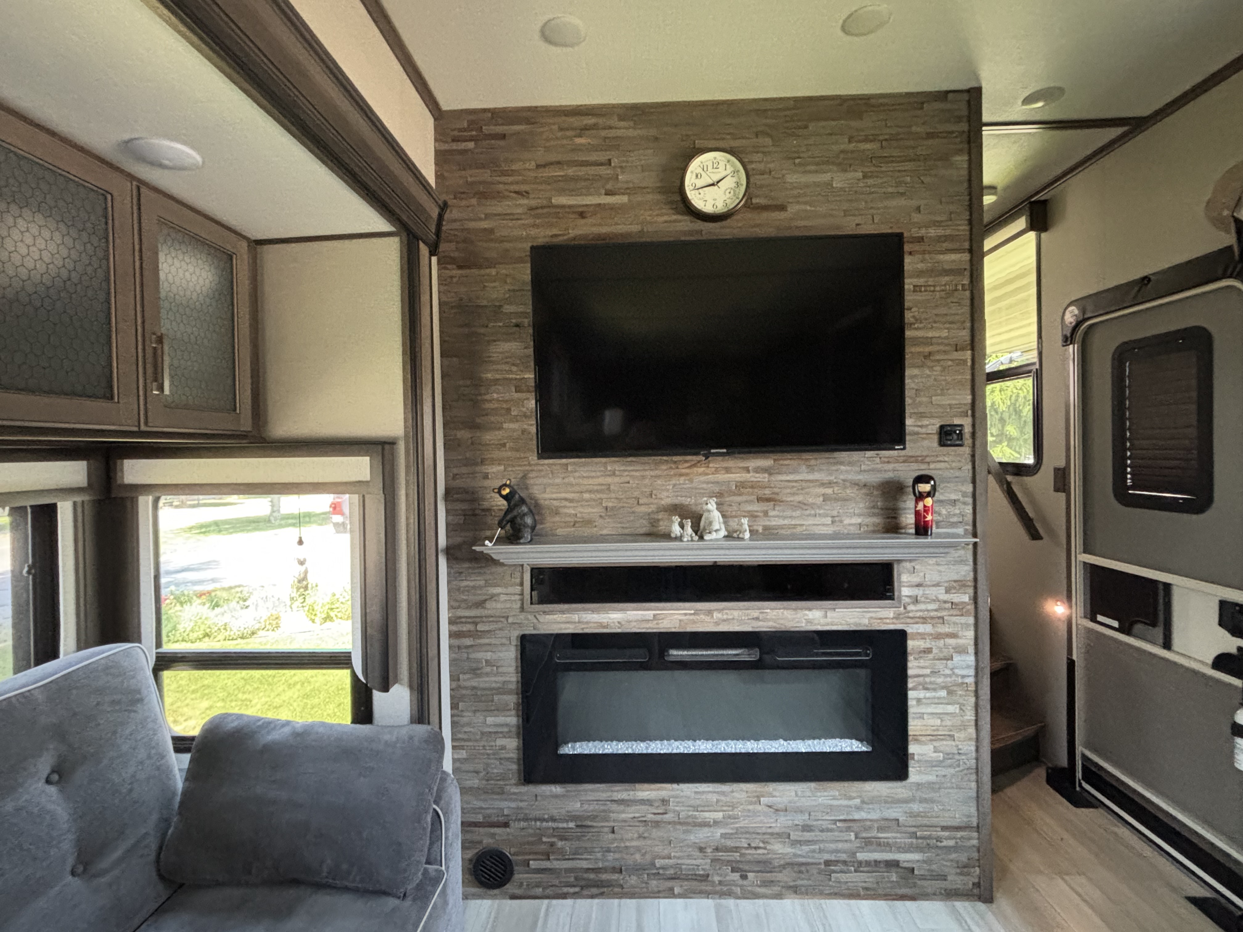 View more photos of this listing