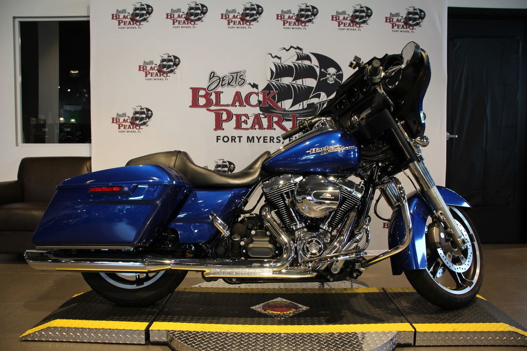 2015 Harley-Davidson Street Glide FLHX SUPERIOR BLUE FLHX in Fort Myers, FL