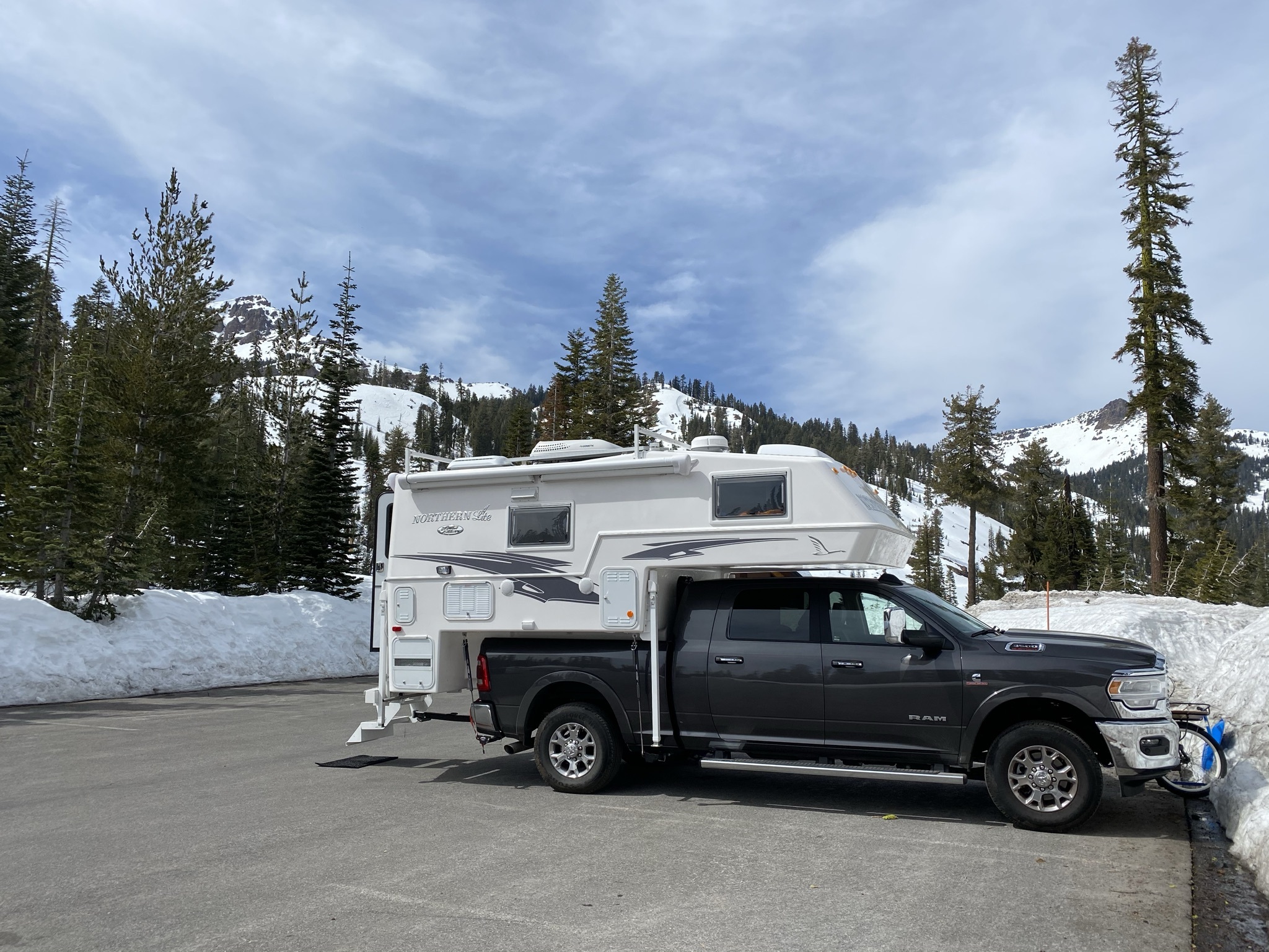 2021 Northern Lite 8-11 EXLEDB RV